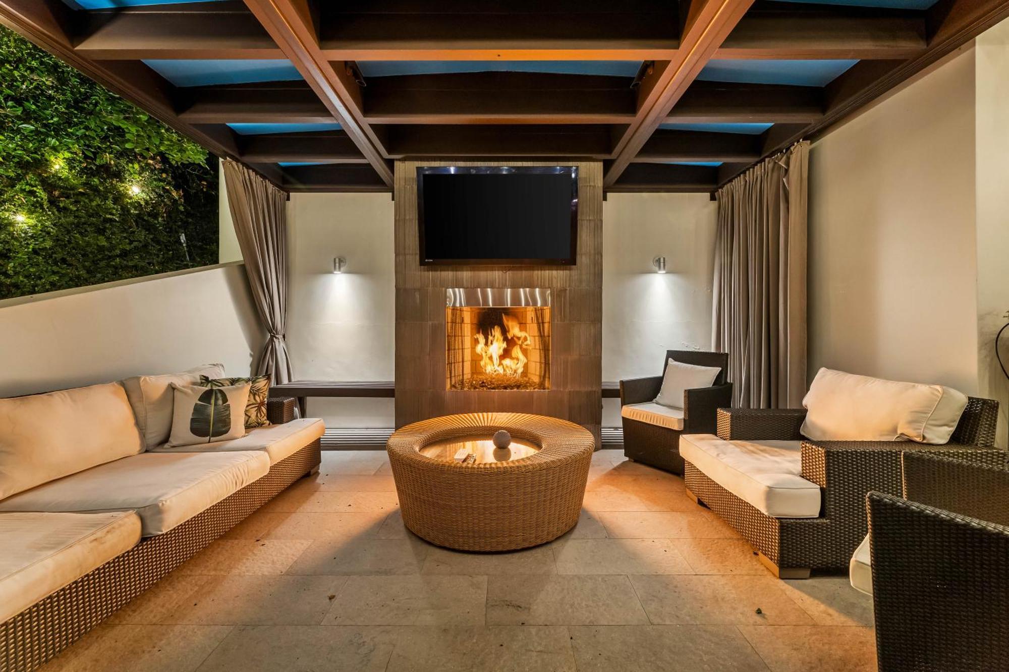Appartamento West Hollywood Hills Jacuzzi And Beautiful View Los Angeles Esterno foto