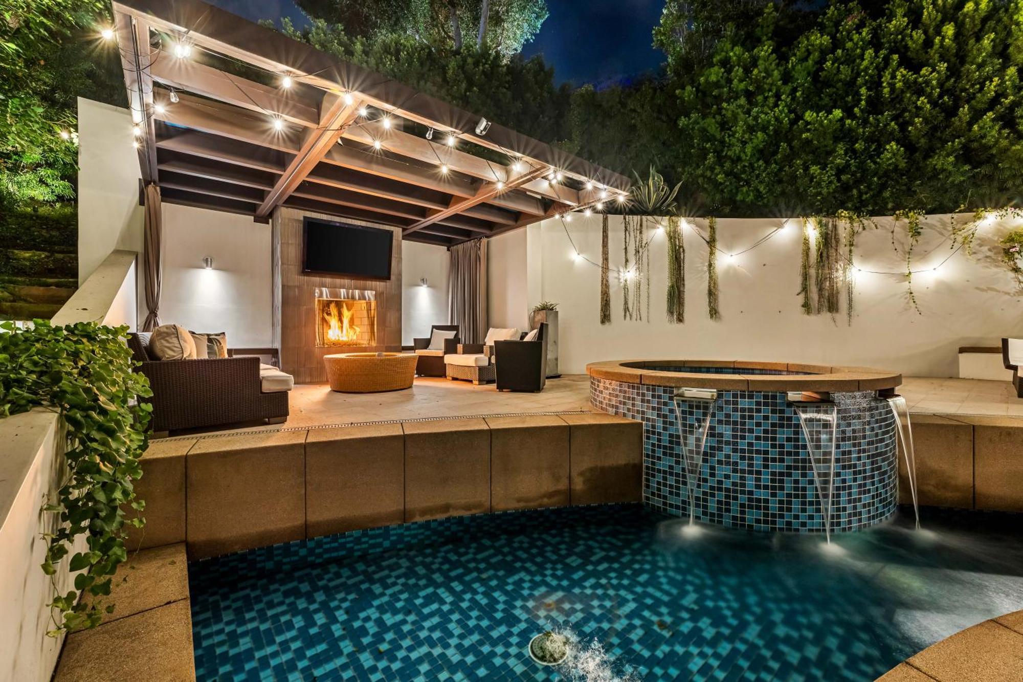 Appartamento West Hollywood Hills Jacuzzi And Beautiful View Los Angeles Esterno foto